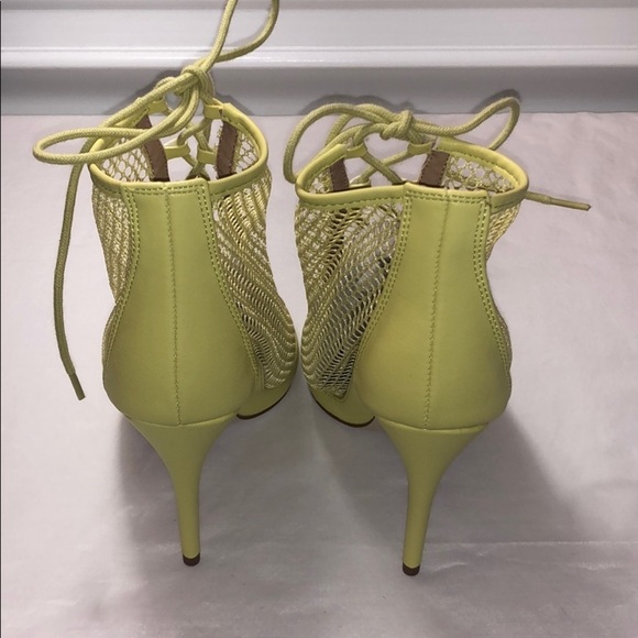 LAST ONE AVAILABLE IN EACH SIZE New Women's Open Toe Lace Up High Heeled Bootie - Picture 5 of 12